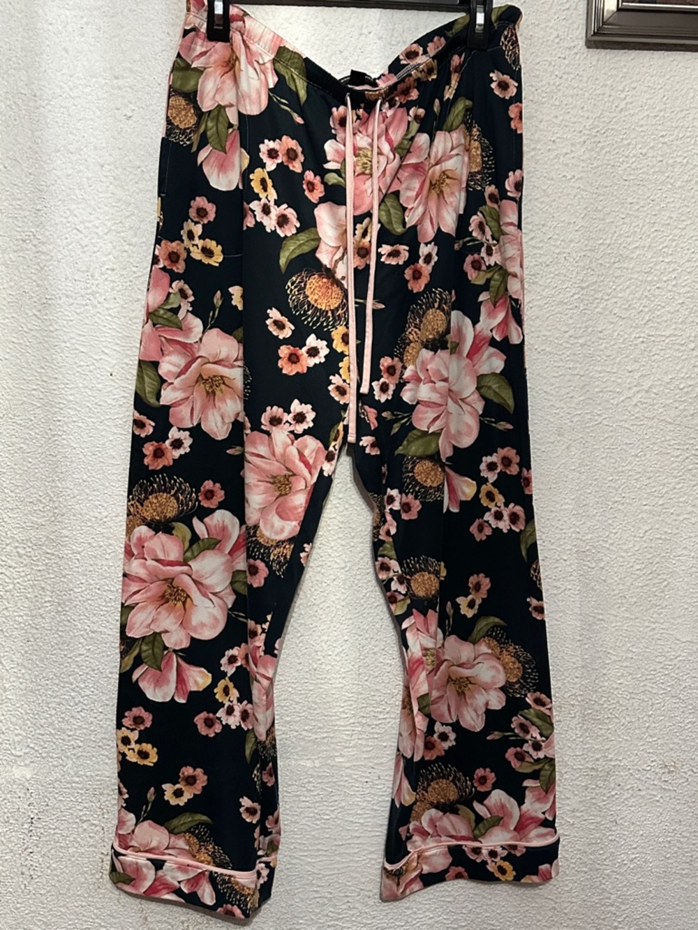 Floral Pink Drawstring Lounge Pants - Black